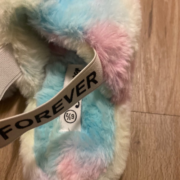 Forever Multicolored Women Slippers Size 6 1/2 - Picture 8 of 8